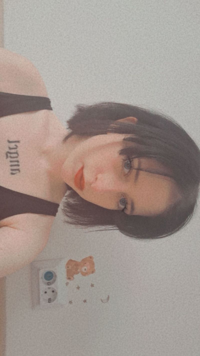 Вікторія, 20