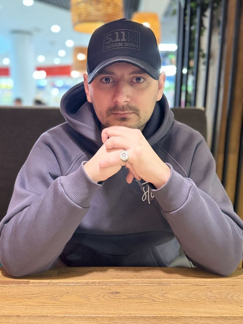 Макс, 34