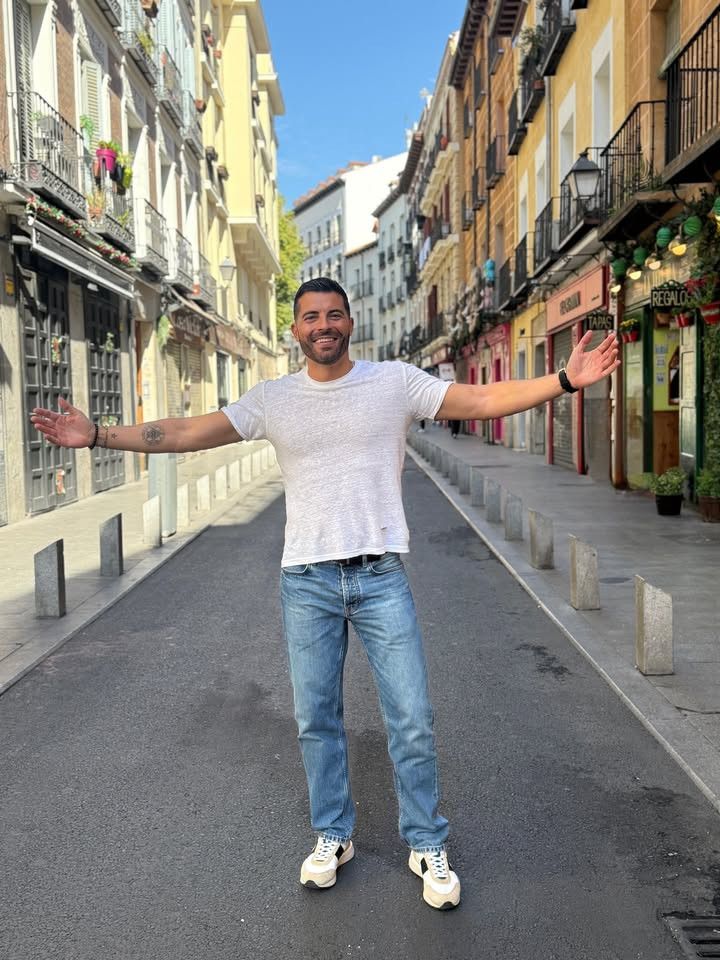 Felix, 41