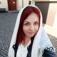 Natalia, 38
