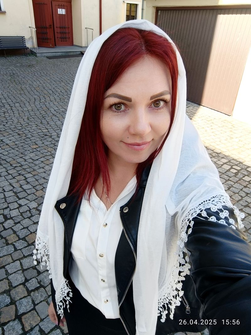 Natalia, 38