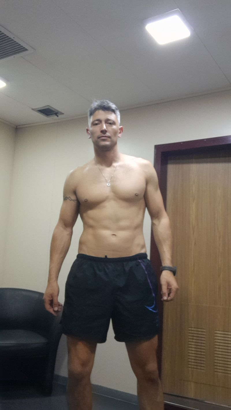 Agus, 41