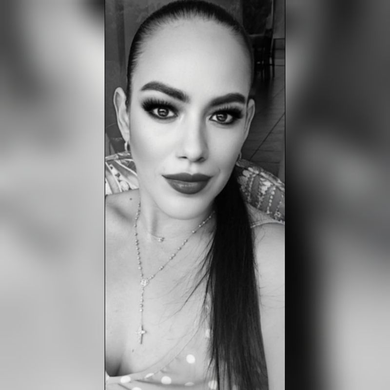 Eliana, 36