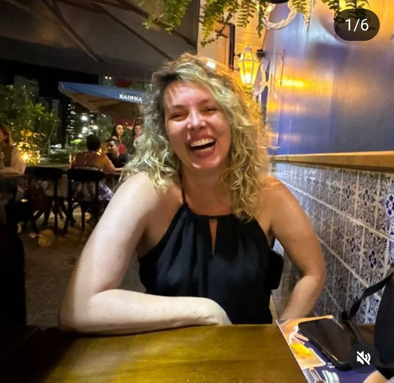 Elaine, 54