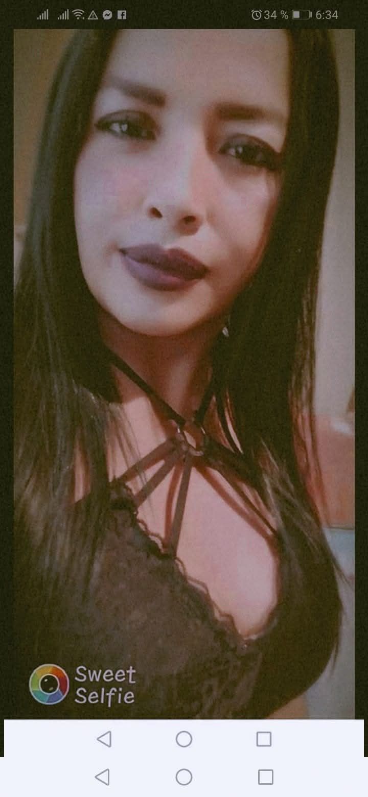 Elva M, 44