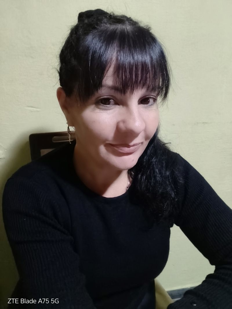 Graciela, 47