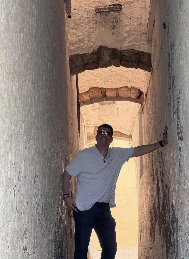 Pedro, 57
