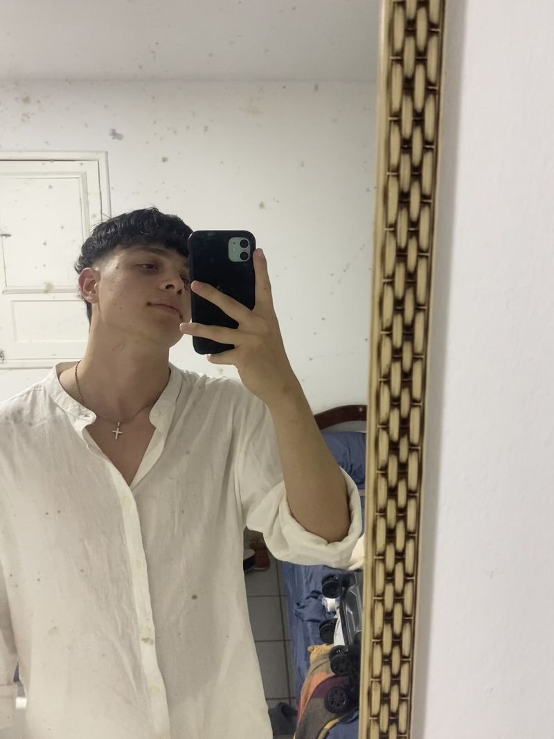 Mateo, 20