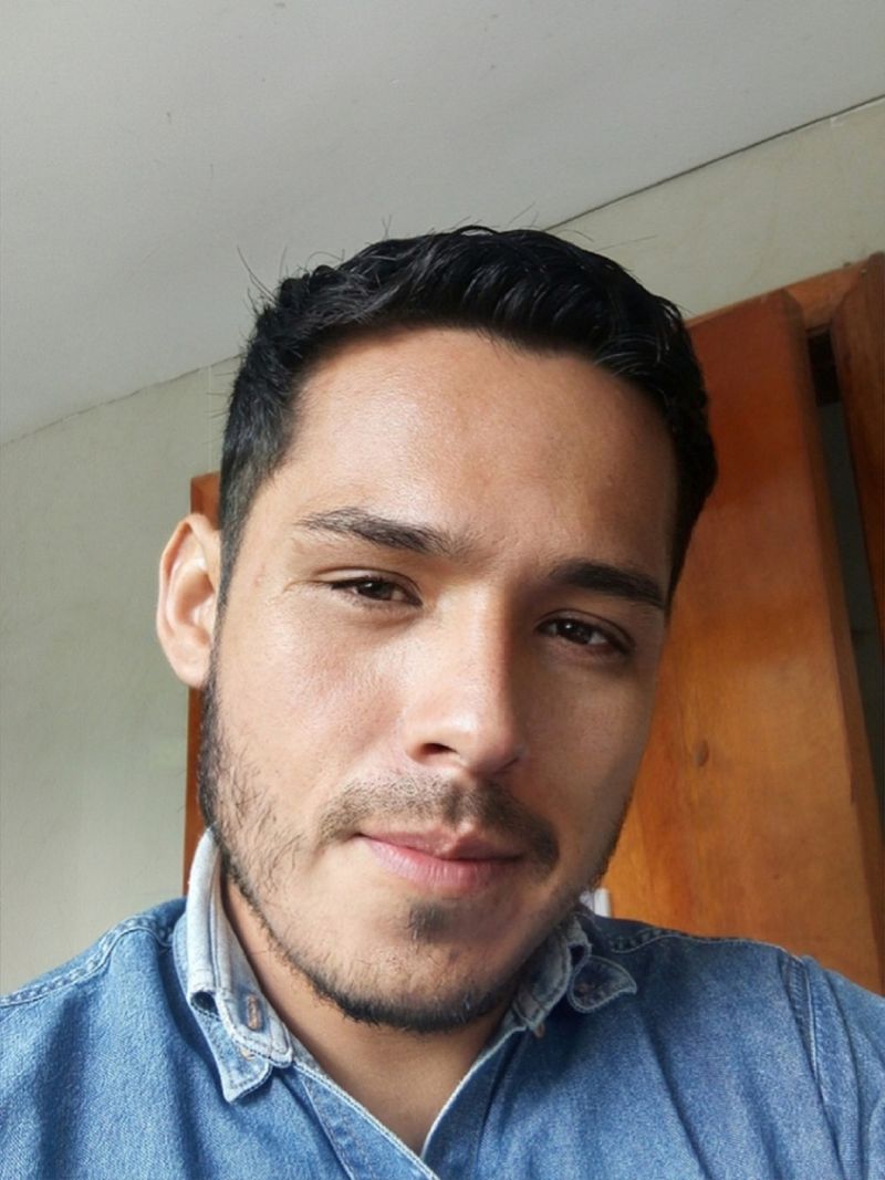 Cristian, 33