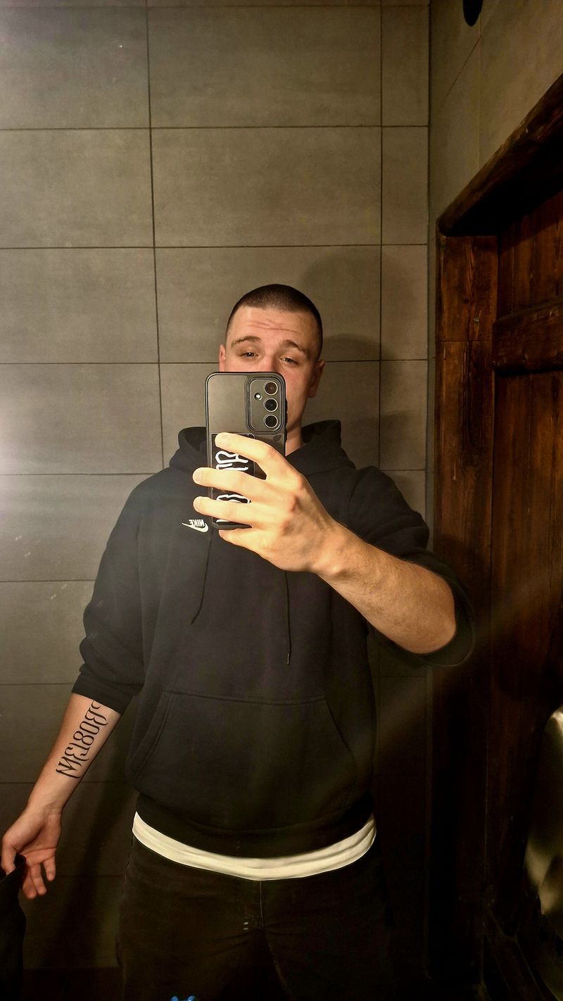Kacper, 18