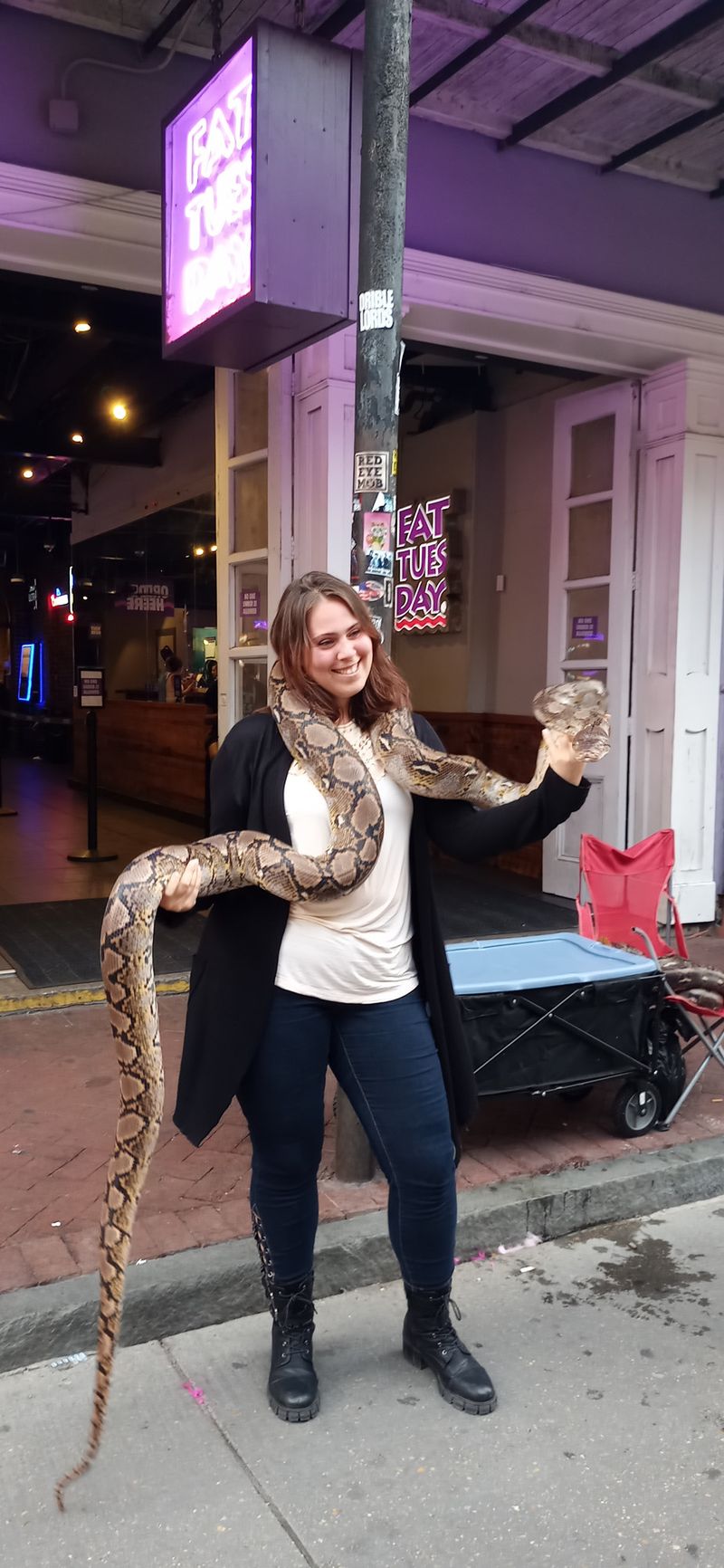 Daphne, 34