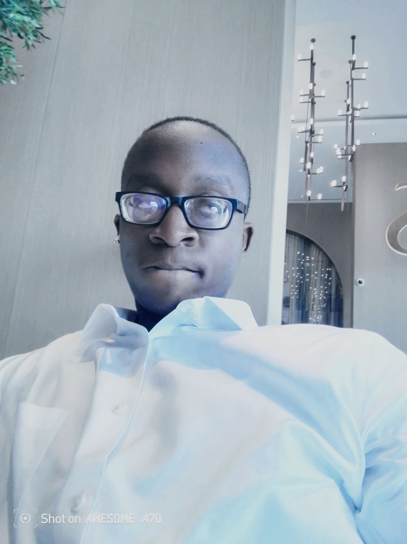 Bestie Gavin, 24