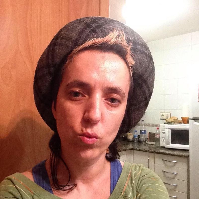 Gabriela, 49