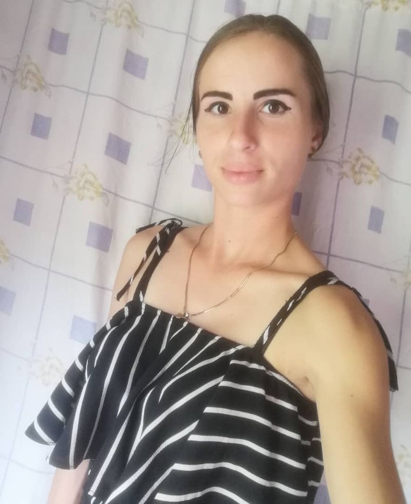 Sandra, 26