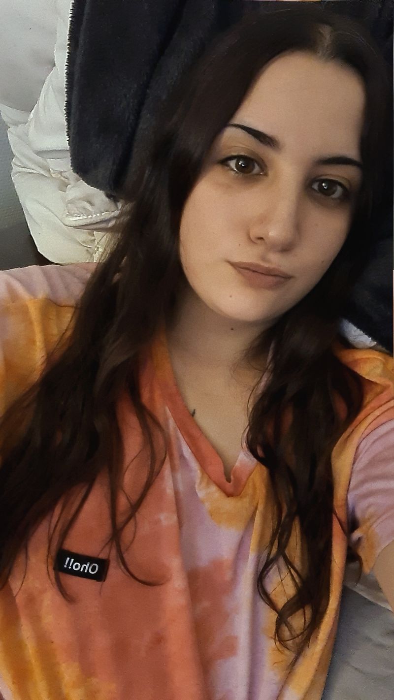 Julie, 31