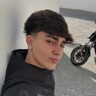 Dylanns, 25