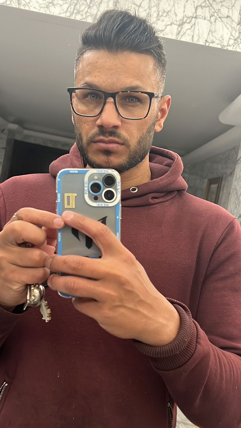 Ayaan, 36