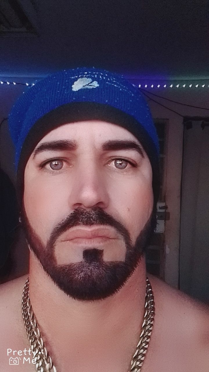 Ernesto, 38