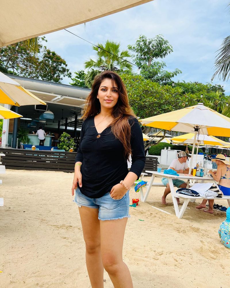 Sadika, 32