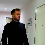 Jose, 43