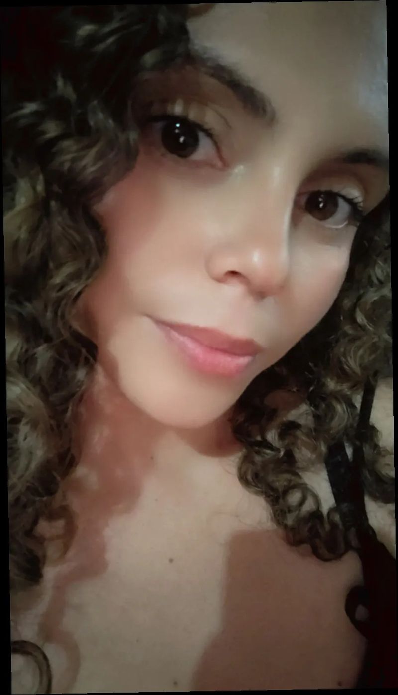 Maria Oliva, 26