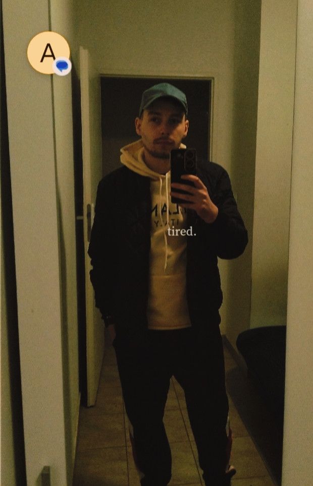 Przemo, 25