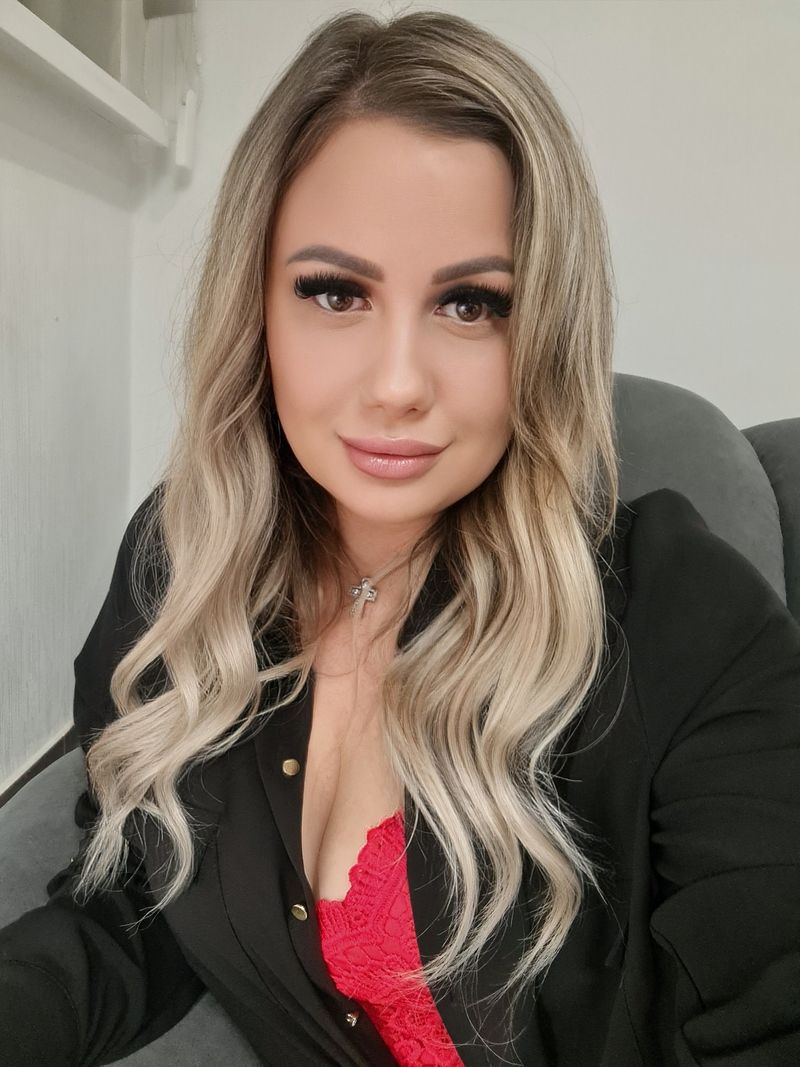 Карина, 33