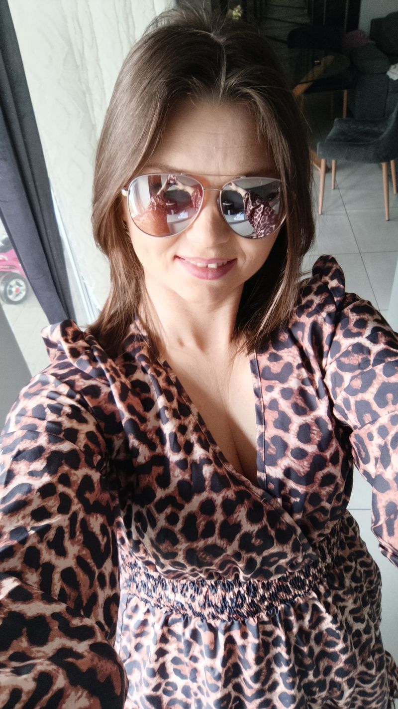 Ania, 35