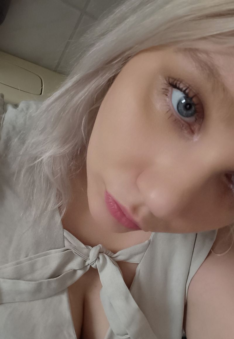 Celina, 32