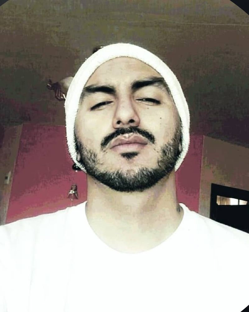 Emmel, 28