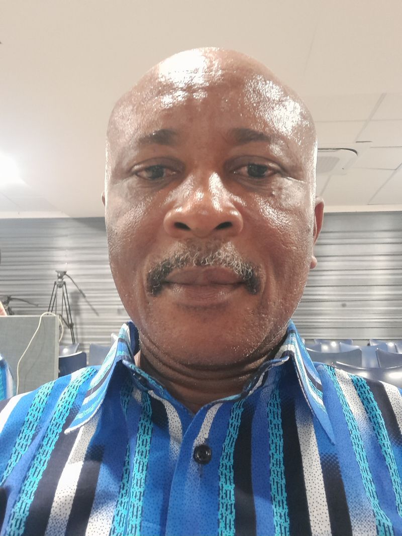 Dee, 54