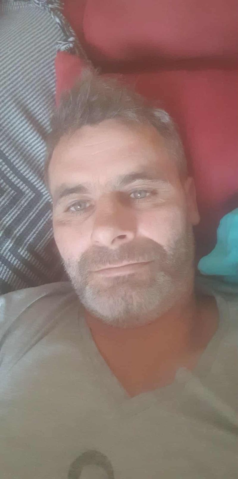 Nicolas, 42