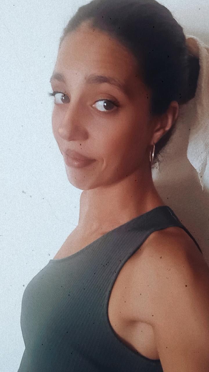 Marlene, 33
