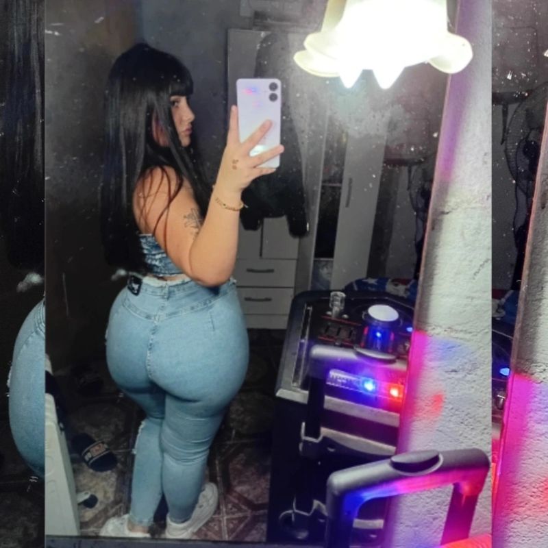 Melanie, 18