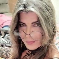Victoria Milagres, 49