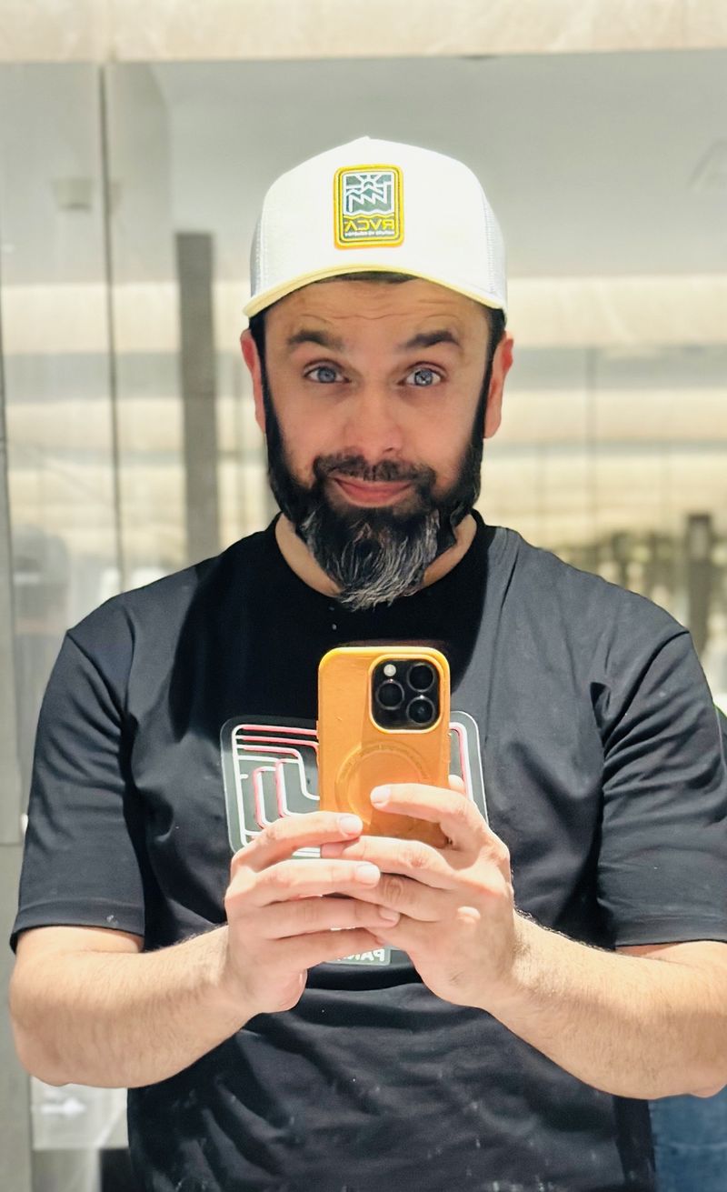 Rehaan, 39