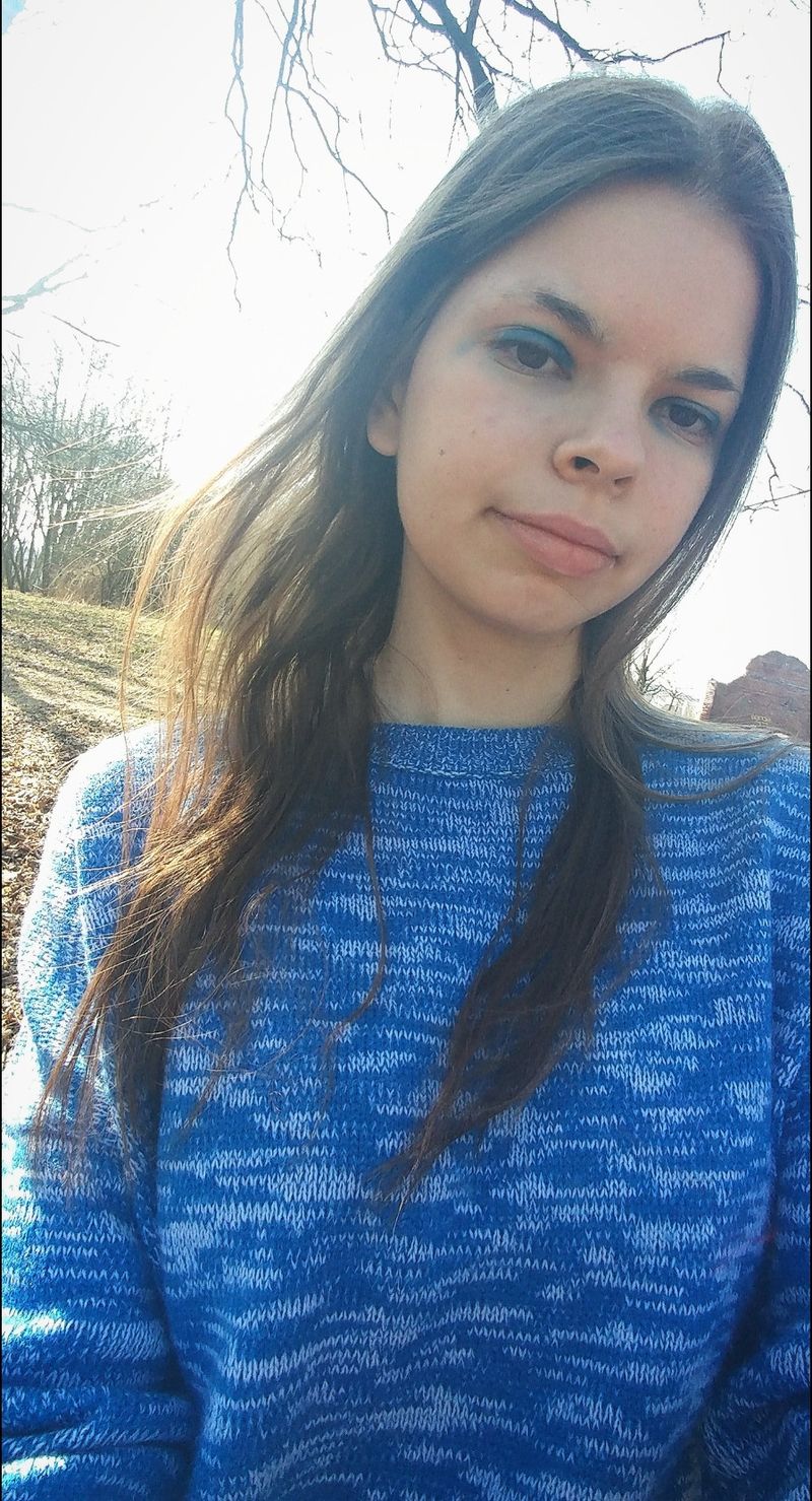Julia, 26
