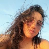 Mirella, 28