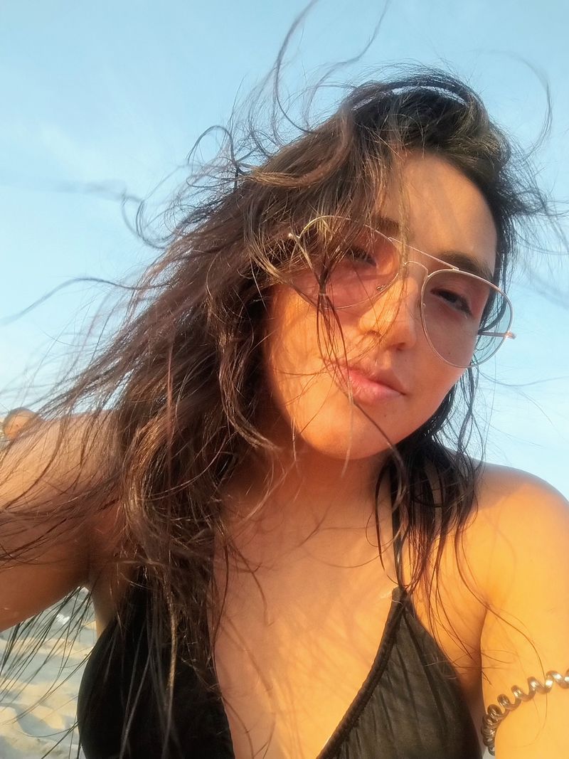 Mirella, 28
