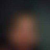 Gastón, 28