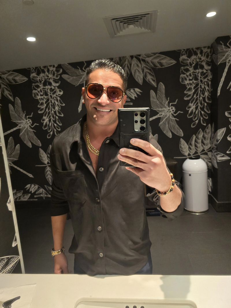 Sam, 41