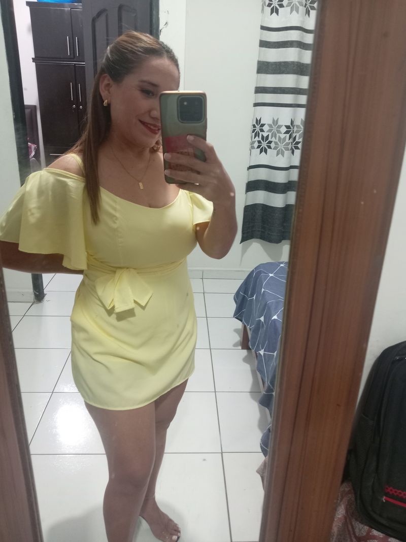Angelica, 34