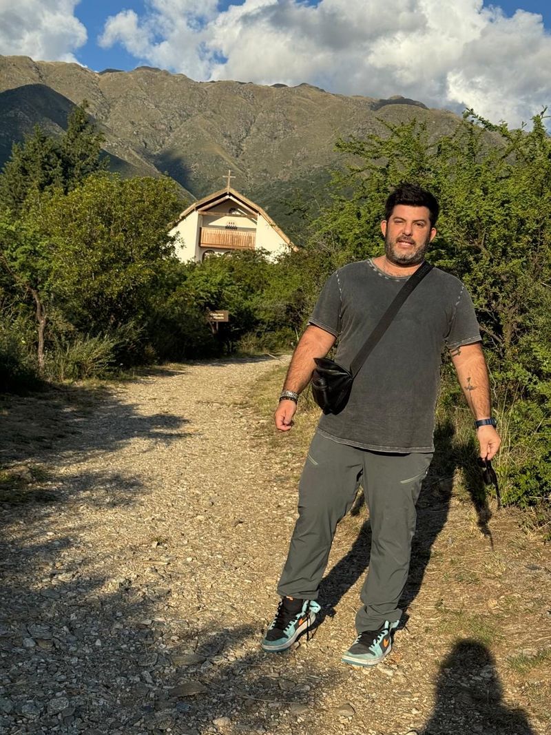 Juan Manuel Hernandez, 48
