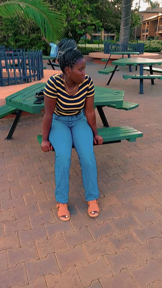 Cathy, 25