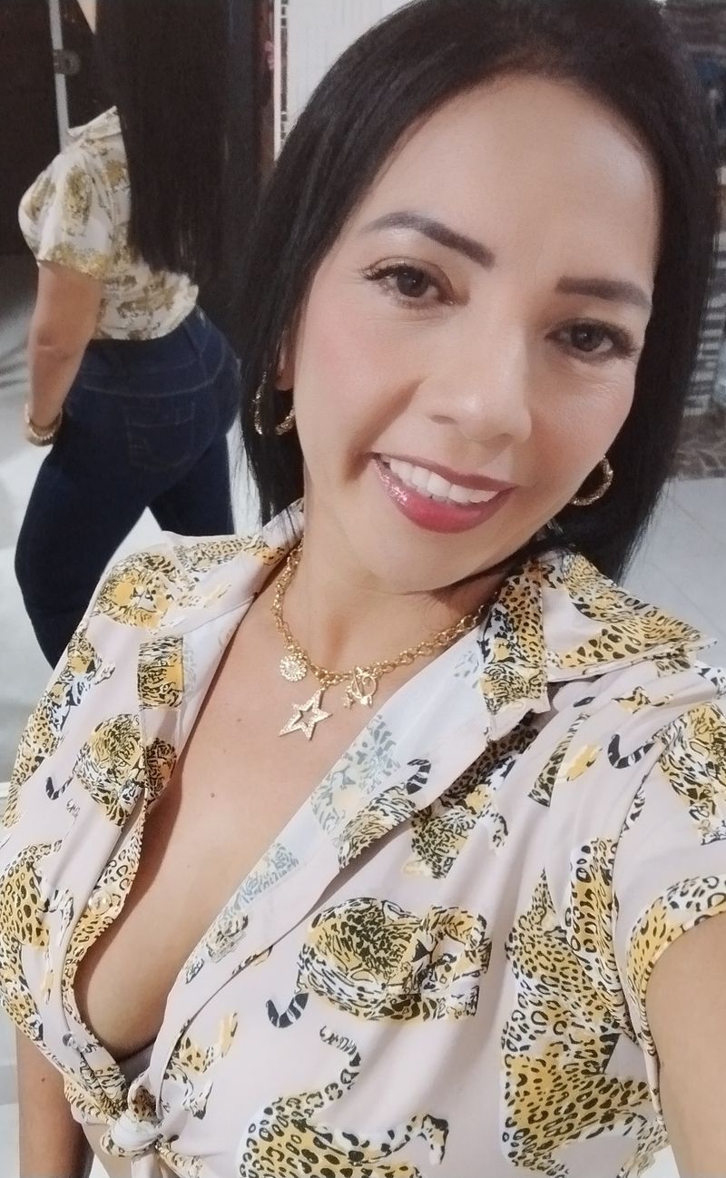 Adriana, 50