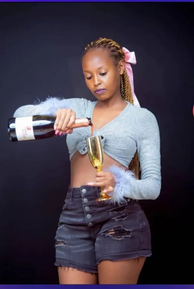 Sharon, 24