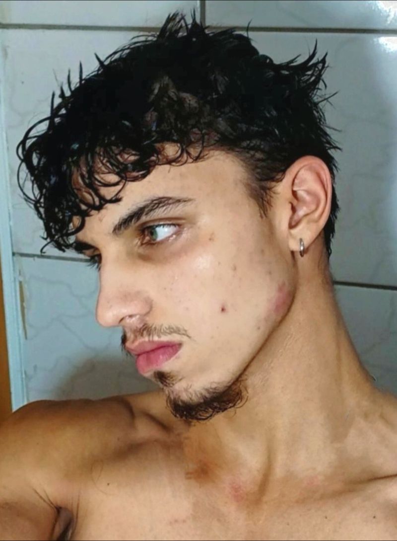 Felipe, 18
