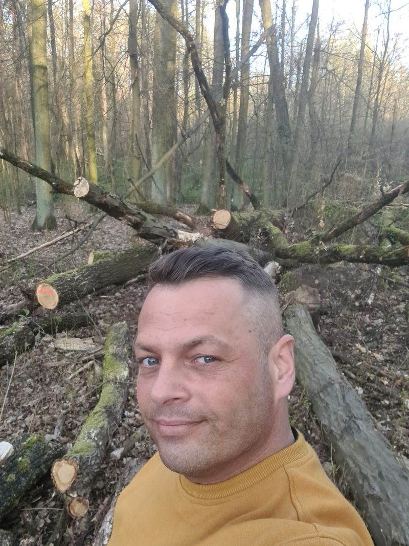 Karol, 45