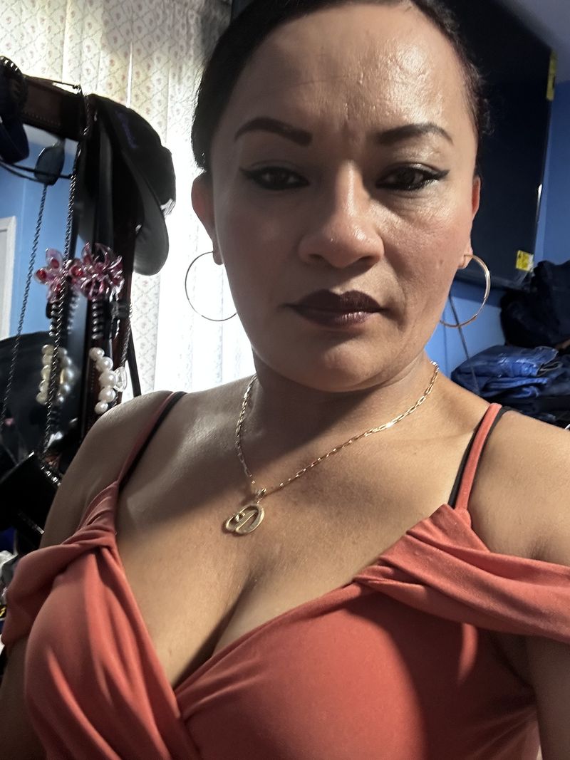Alicia, 45