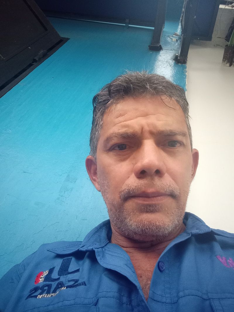 Eduardo, 55